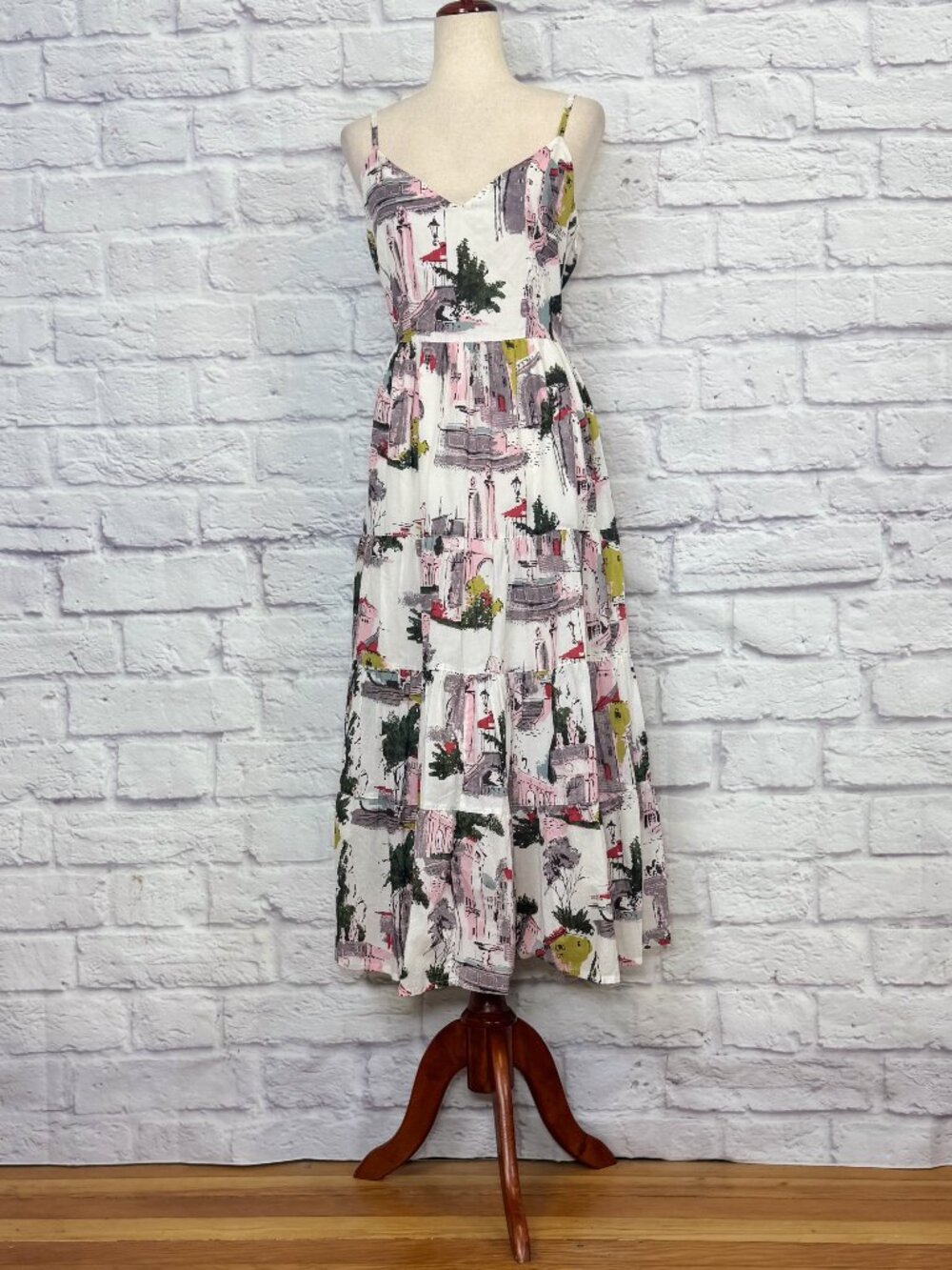 Lazybones Cityscape Print Sleeveless Midi Dress